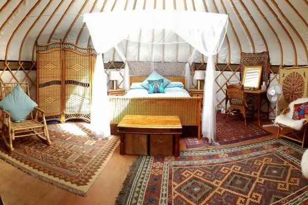 yurt-banner-new